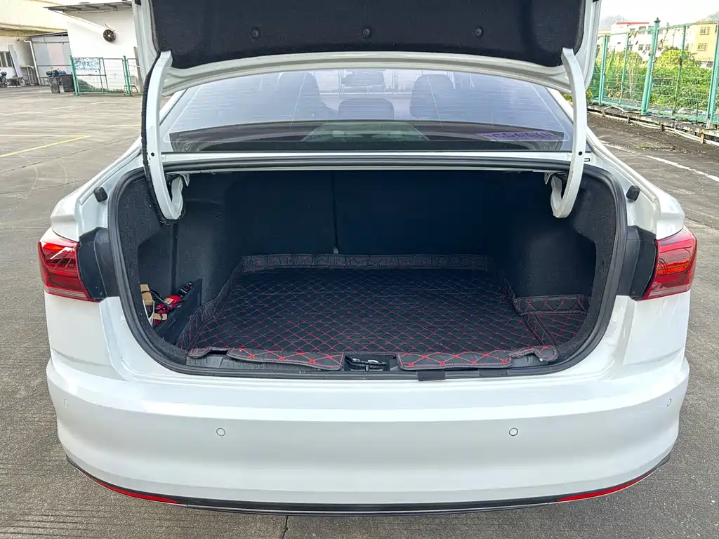 Volkswagen Bora — миниатюра 14