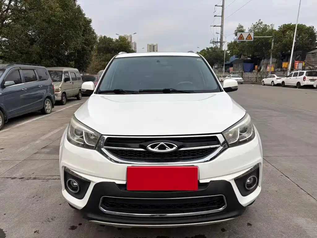 Chery Tiggo 3 3 2015 1.6L MT Sport