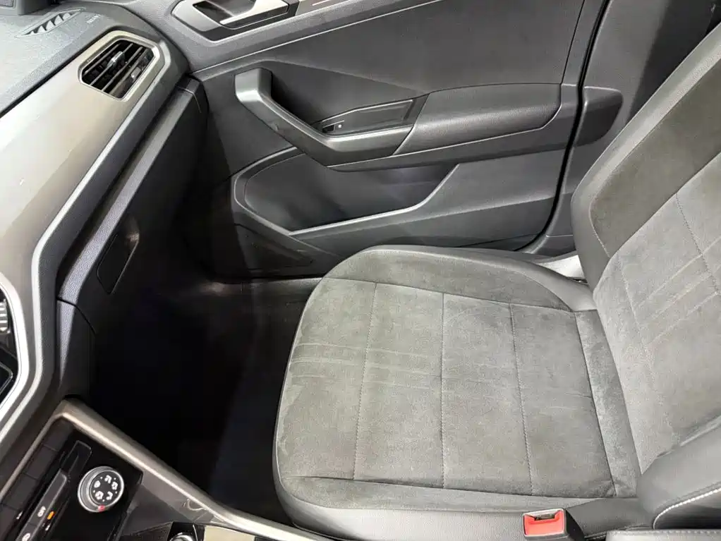 Volkswagen T-Roc — миниатюра 13