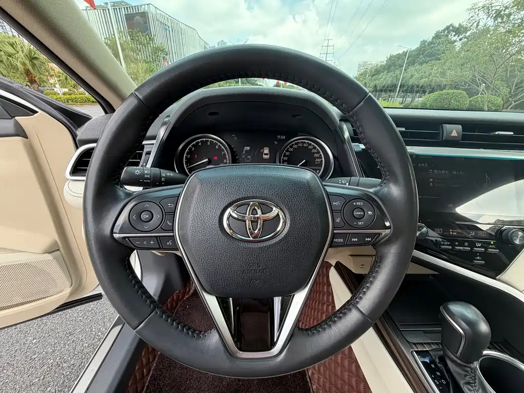 Toyota Camry — миниатюра 15