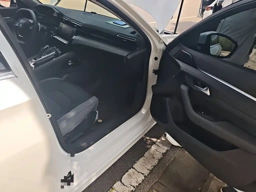 Peugeot 508 — миниатюра 18