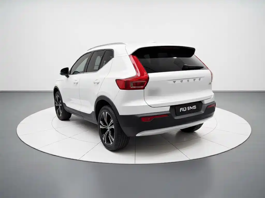 Volvo XC40 — миниатюра 4