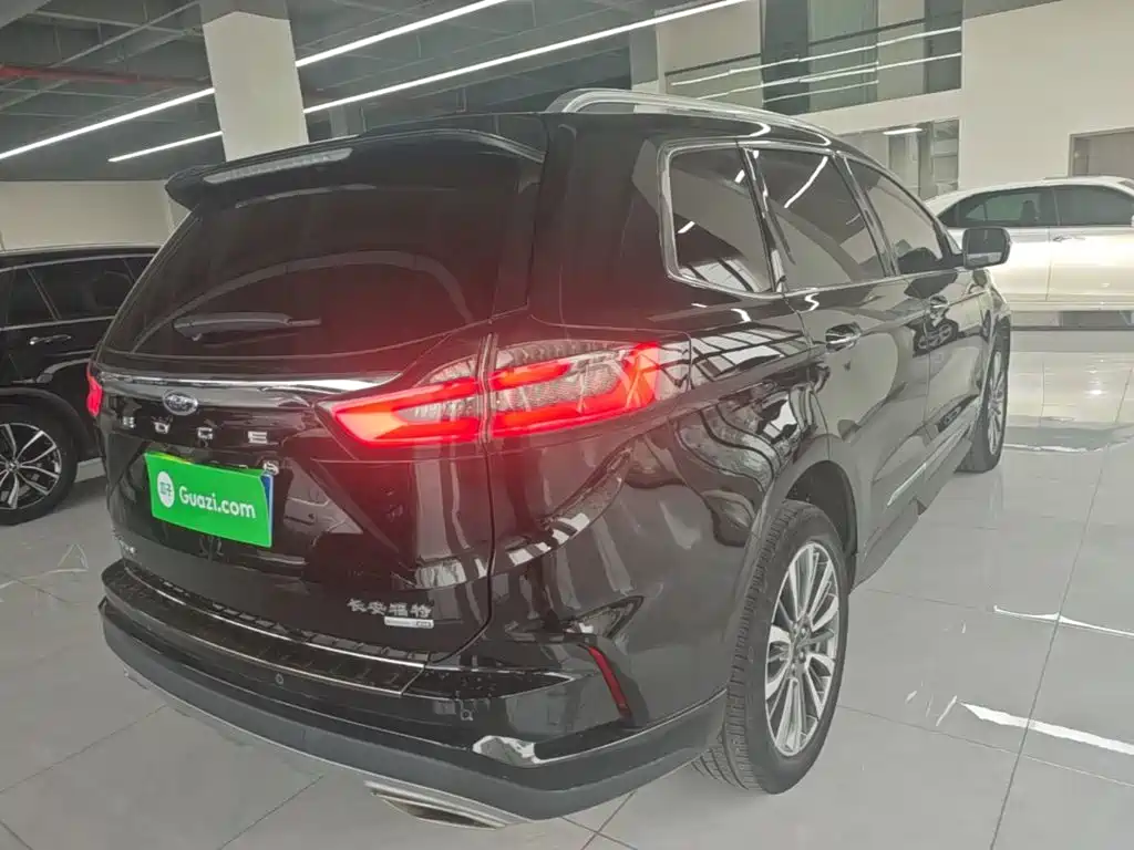 Ford Edge — миниатюра 7