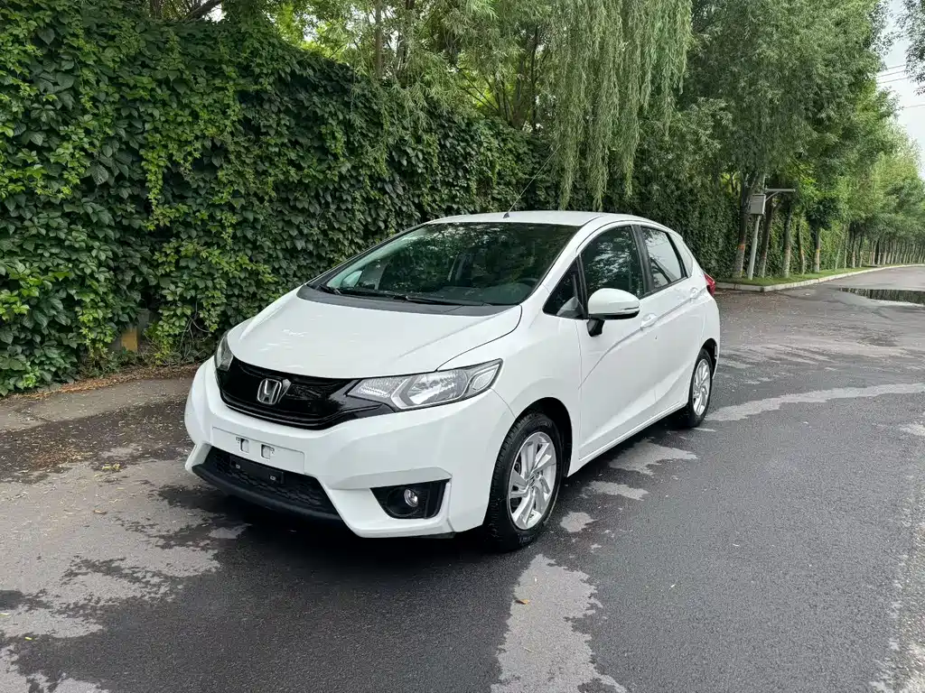 Купить Honda Fit