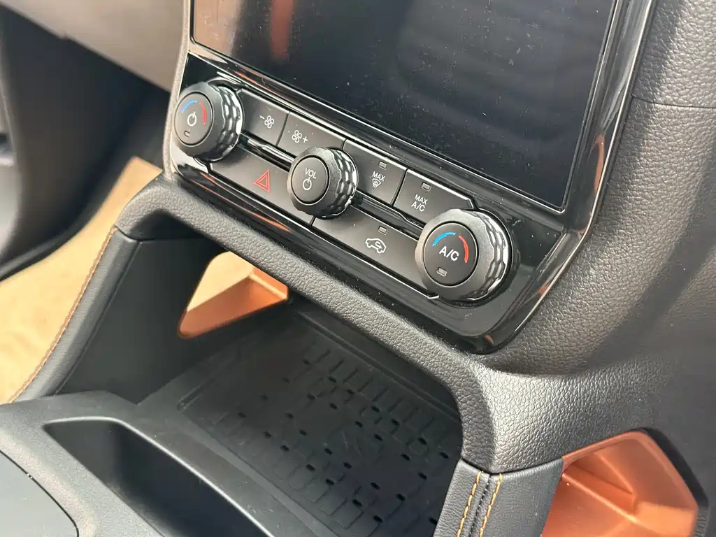 Ford Ranger — миниатюра 10
