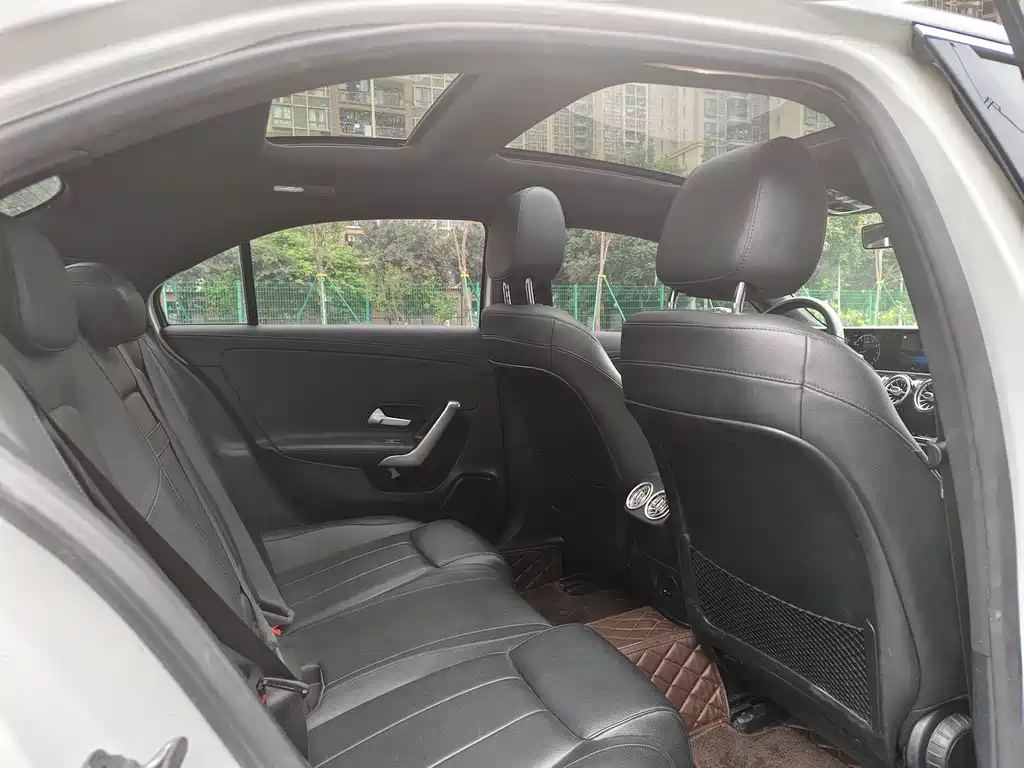 Mercedes-Benz A-Class — миниатюра 11