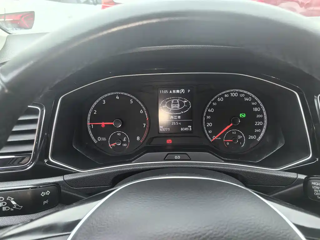 Volkswagen T-Roc — миниатюра 8
