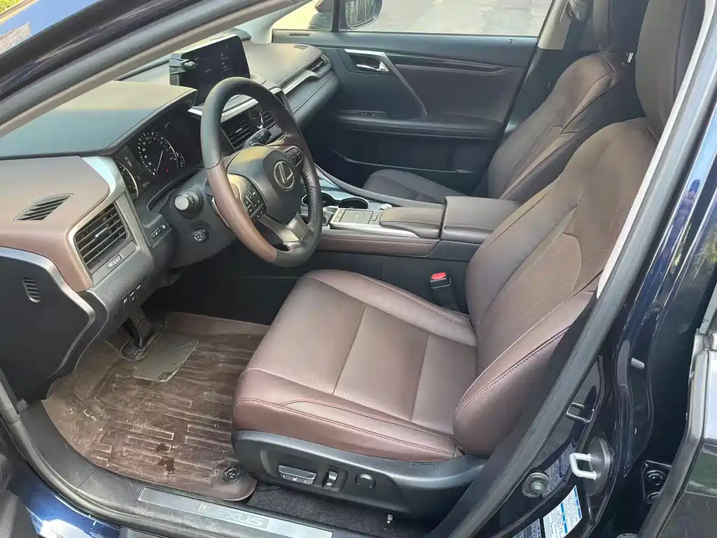 Lexus RX — миниатюра 5