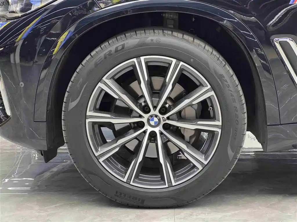 BMW X5 2022 xDrive 30Li Premium M Sport