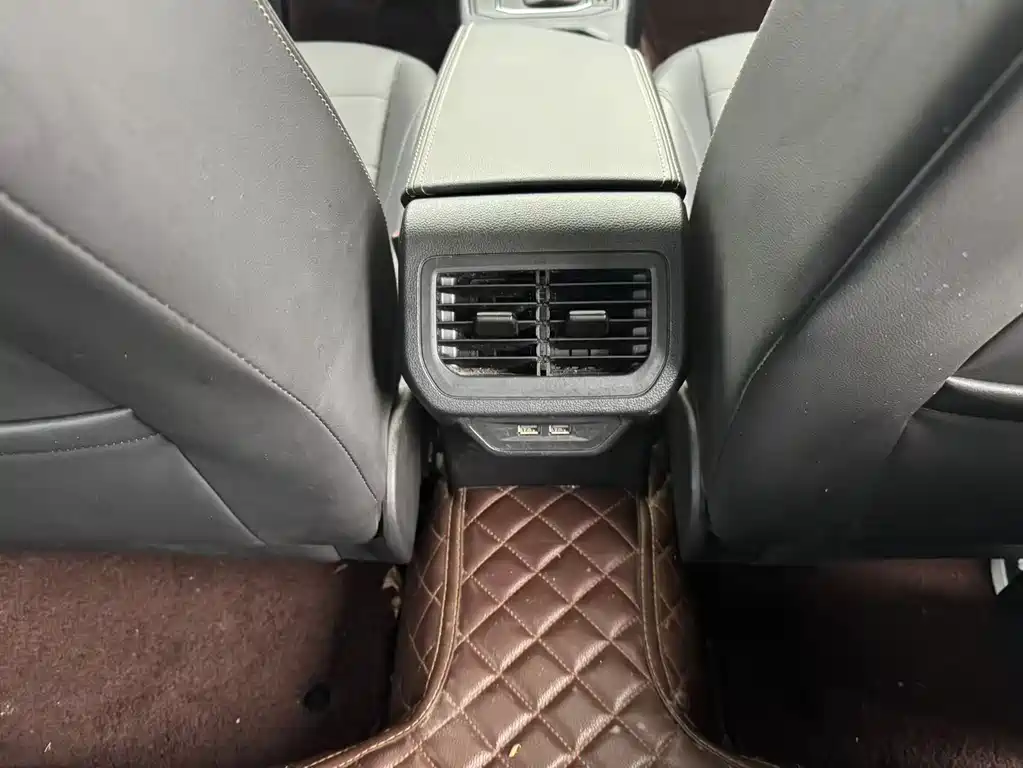 Volkswagen Lavida — миниатюра 17