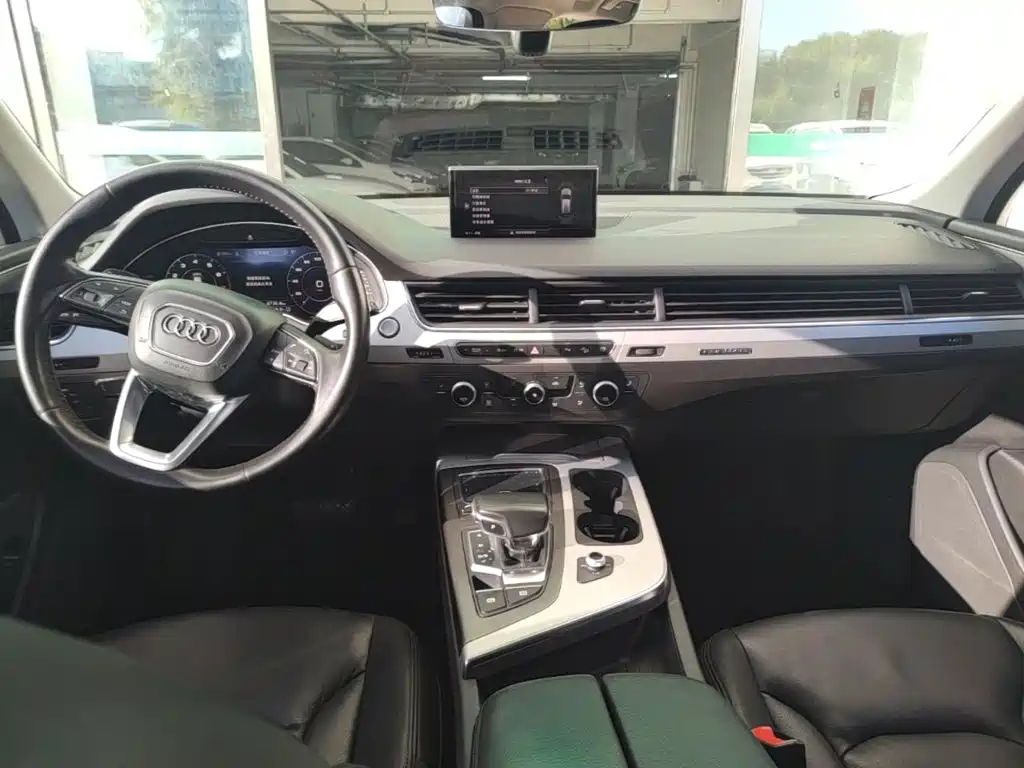 Audi Q7 — миниатюра 12