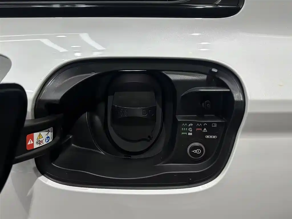 Audi Q6L e-tron — миниатюра 12
