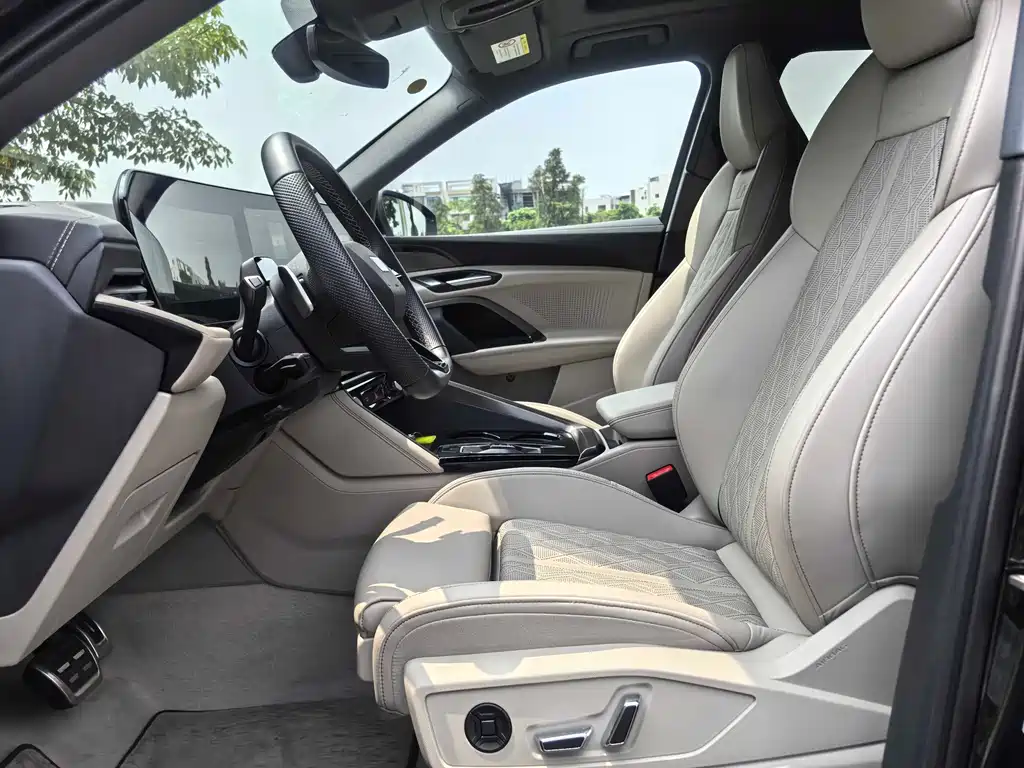Audi Q5L — миниатюра 11