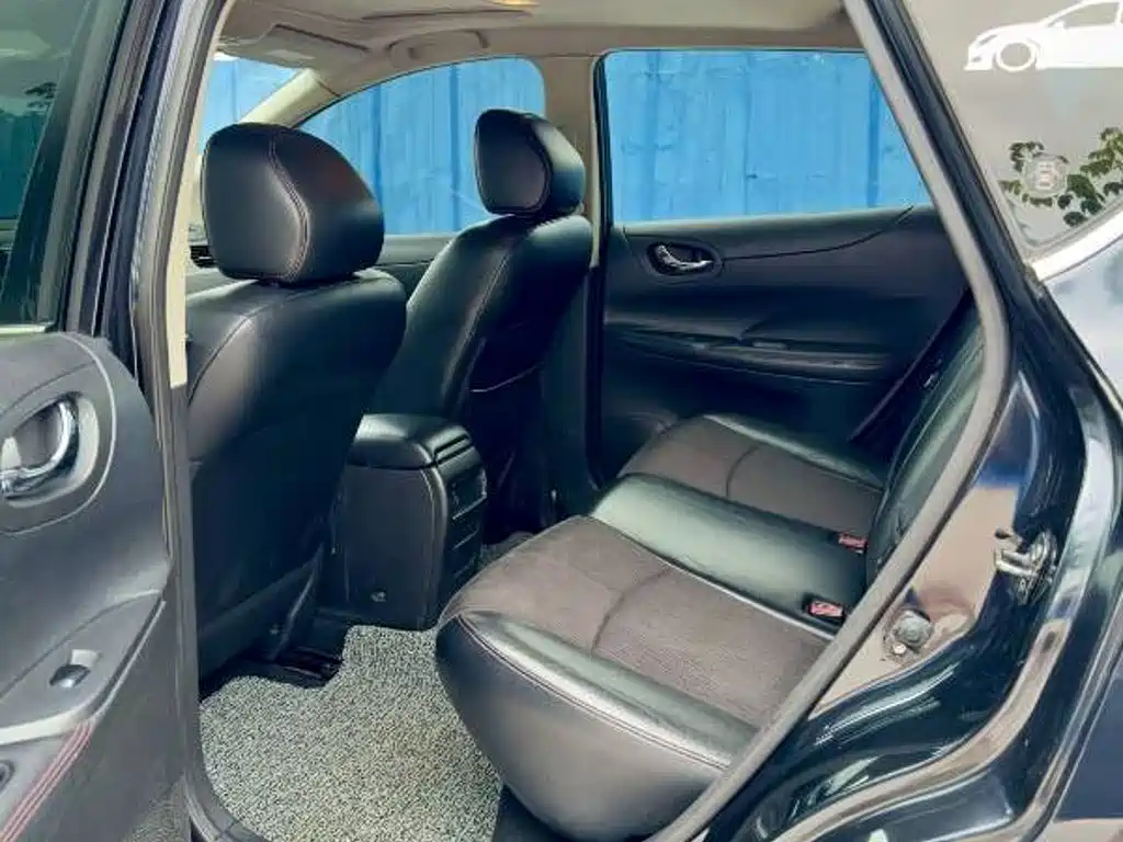 Nissan Tiida — миниатюра 9