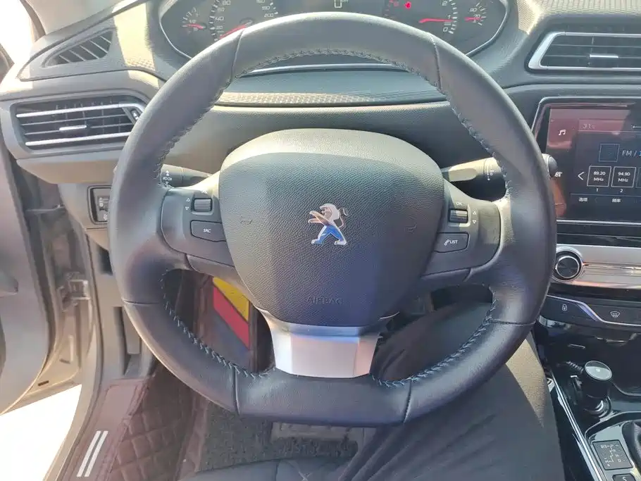 Peugeot 308 — миниатюра 15
