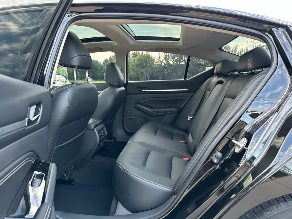 Nissan Teana — миниатюра 9