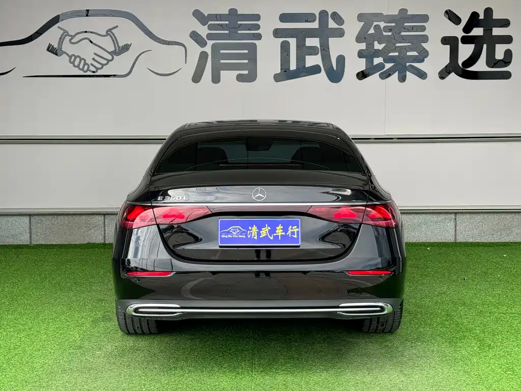 Mercedes-Benz E-Class — миниатюра 14