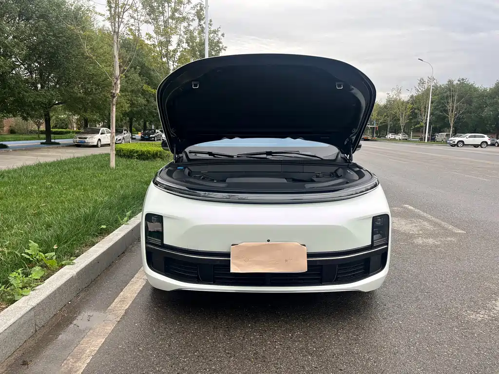 Li Auto Li L8 — миниатюра 18