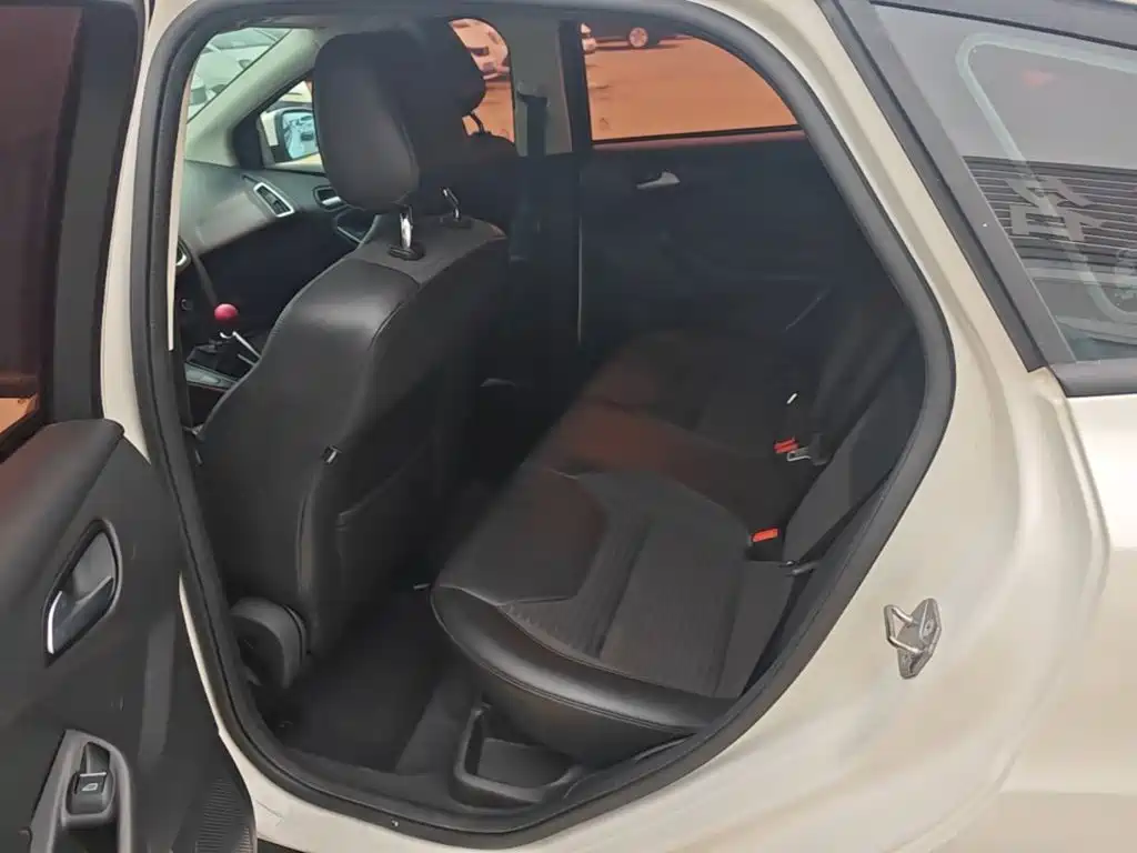 Ford Focus — миниатюра 17