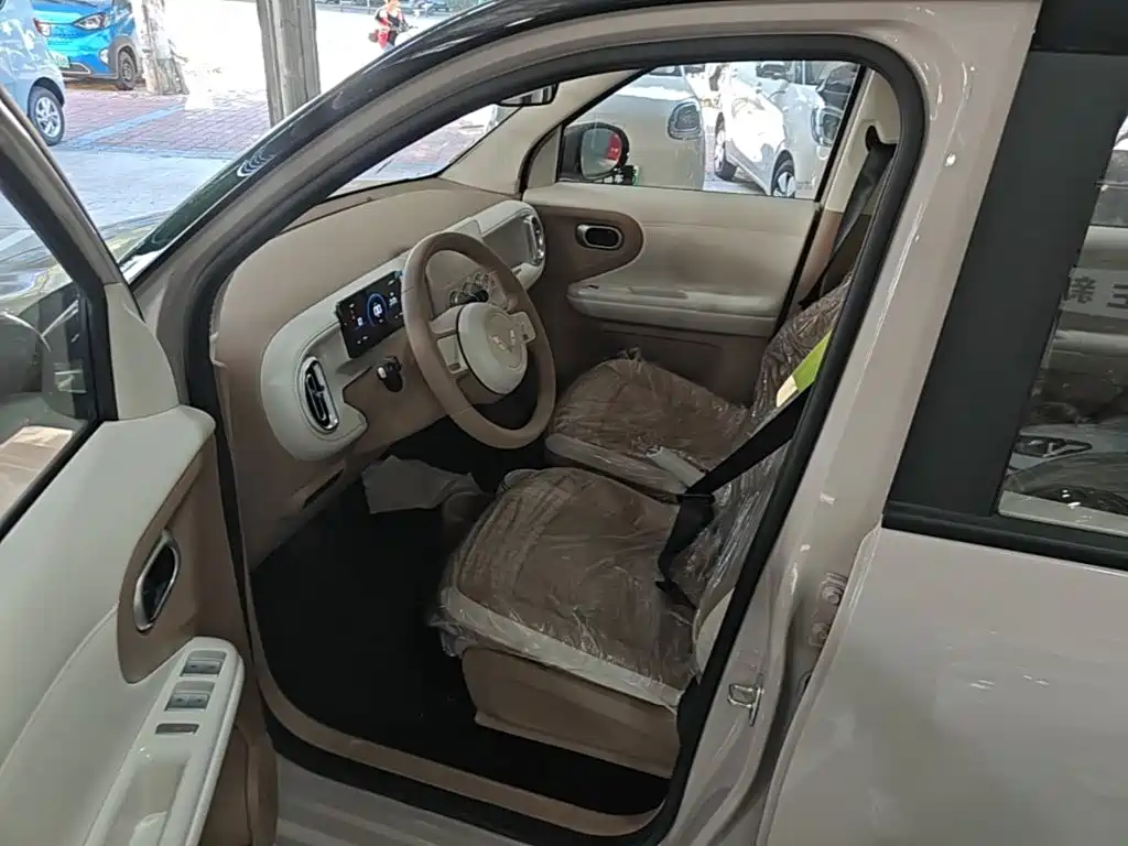Wuling MINIEV — миниатюра 15