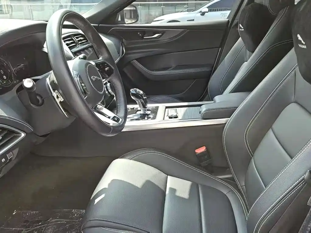 Jaguar XEL 2023 2.0T 250PS R-DYNAMIC S Sport