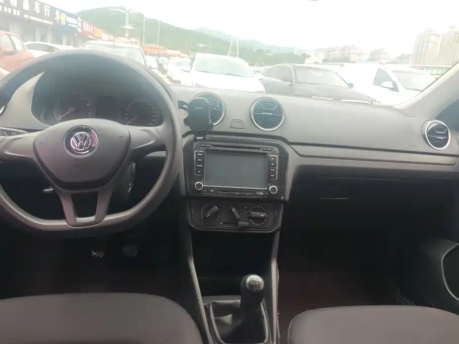 Volkswagen Jetta — миниатюра 12