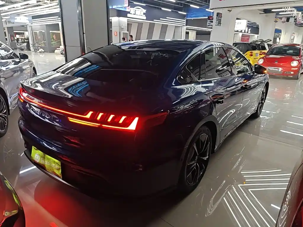 BYD Han — миниатюра 7