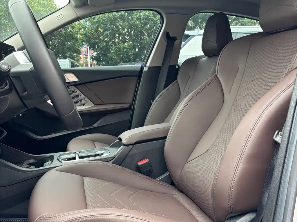 BMW 2 Series — миниатюра 10