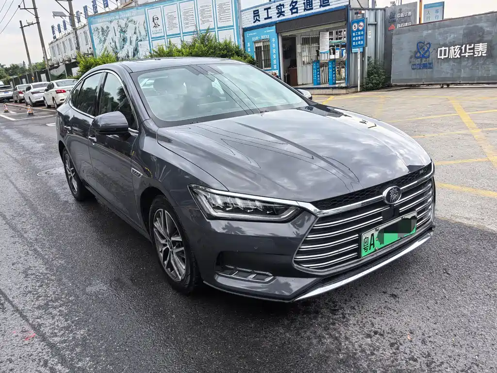 BYD Qin Pro Pro 2019 DM 1.5TI AT VI