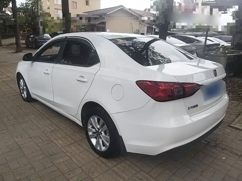 Roewe 360 — миниатюра 5