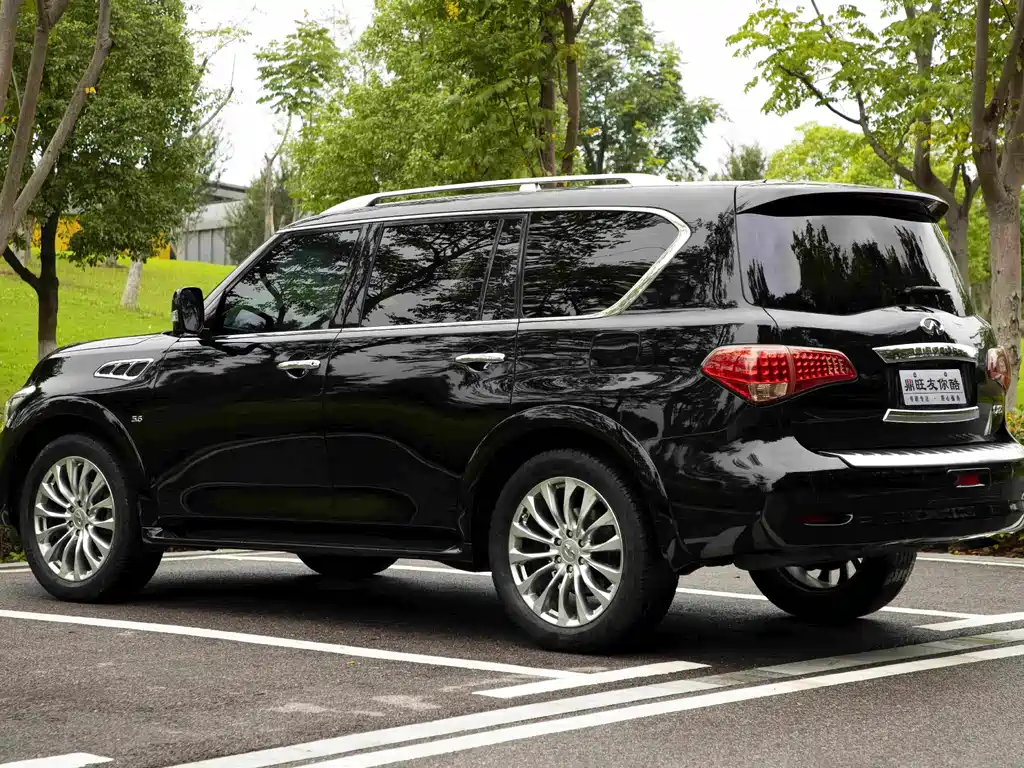 INFINITI QX80