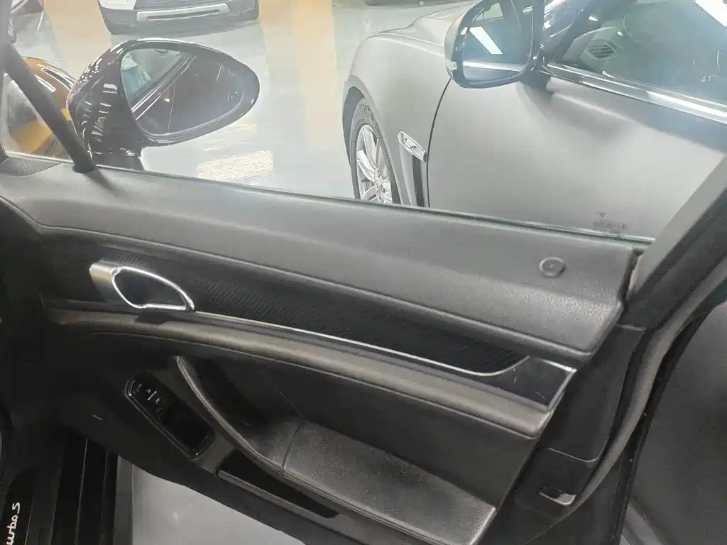 Porsche Panamera — миниатюра 10