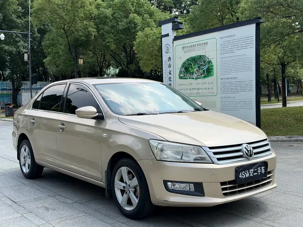 Volkswagen Santana — миниатюра 2