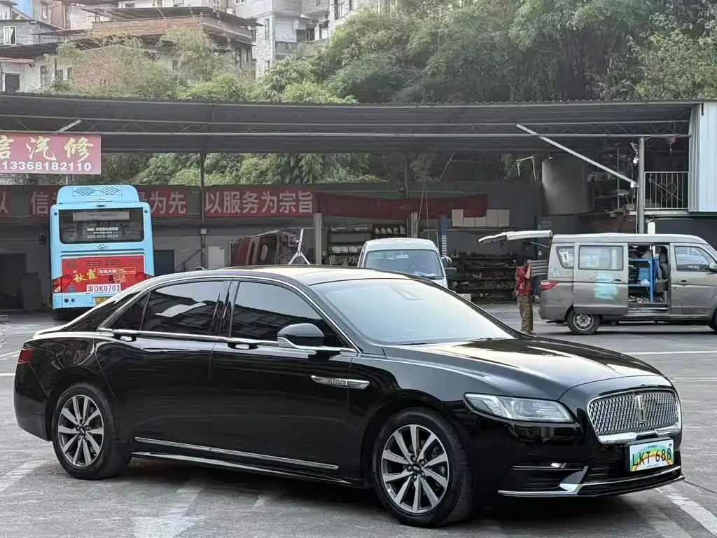 Lincoln Continental — миниатюра 3