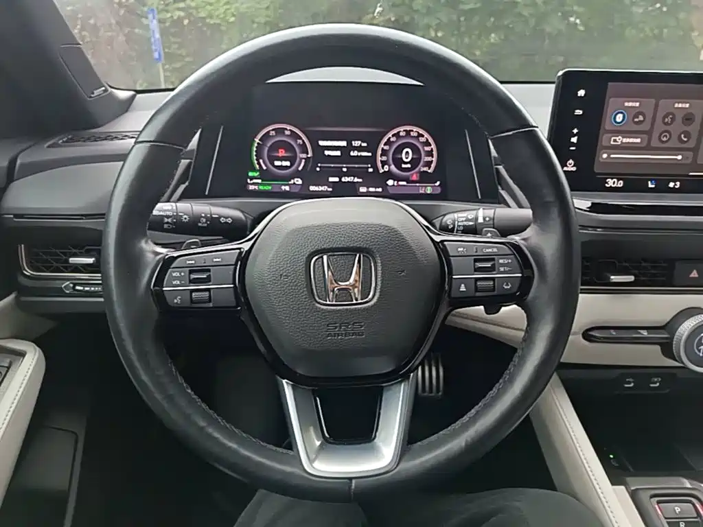 Honda Inspire PHEV — миниатюра 11