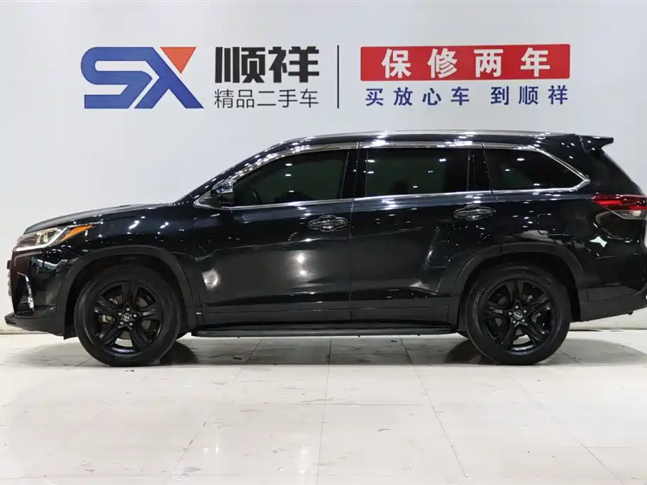 TOYOTA HIGHLANDER