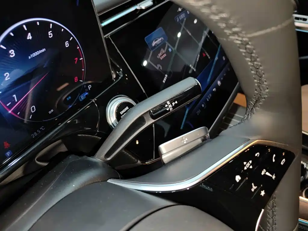 Mercedes-Benz E-Class — миниатюра 14
