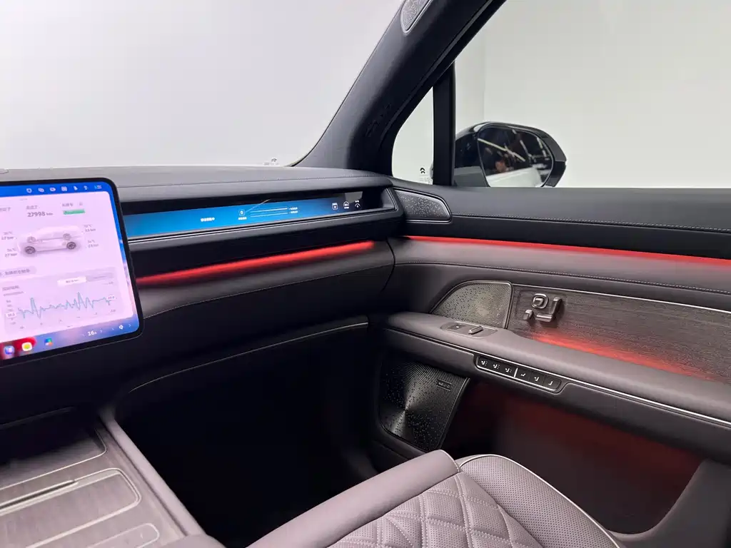 NIO ES8 — миниатюра 13