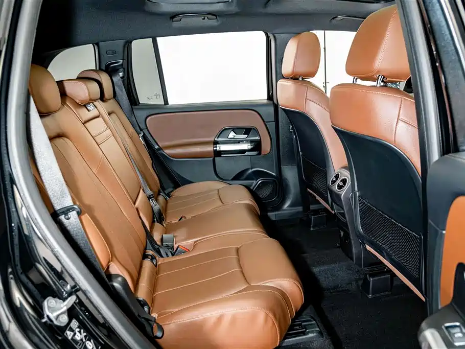 Mercedes-Benz GLB — миниатюра 20