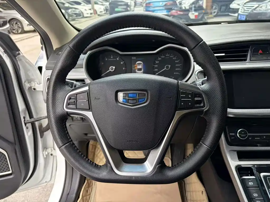 Geely Emgrand GL — миниатюра 7