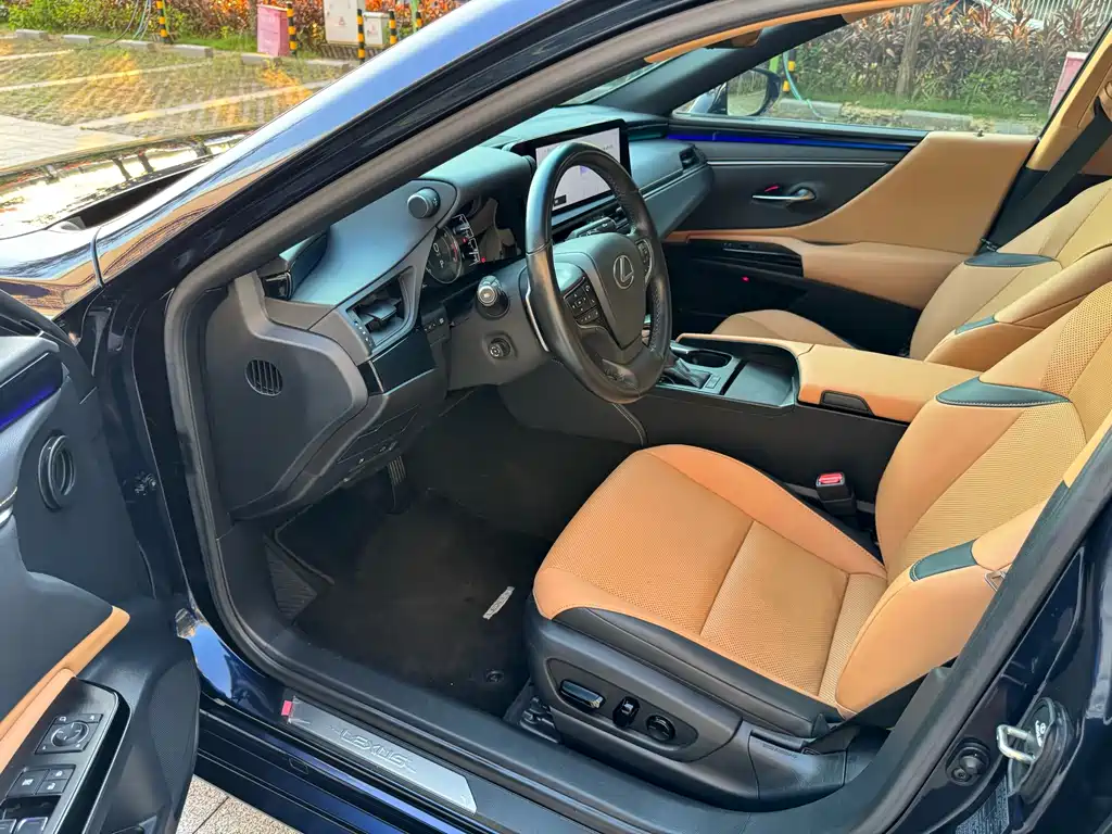 Lexus ES — миниатюра 5