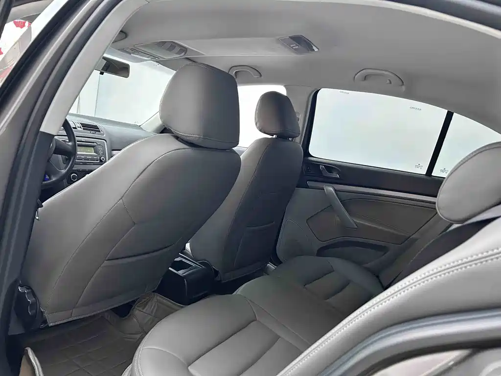 Skoda Octavia — миниатюра 5
