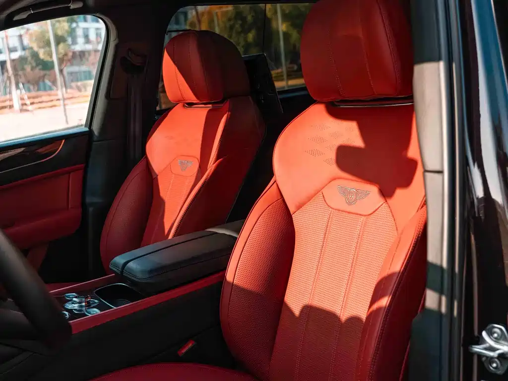 Bentley Bentayga — миниатюра 8