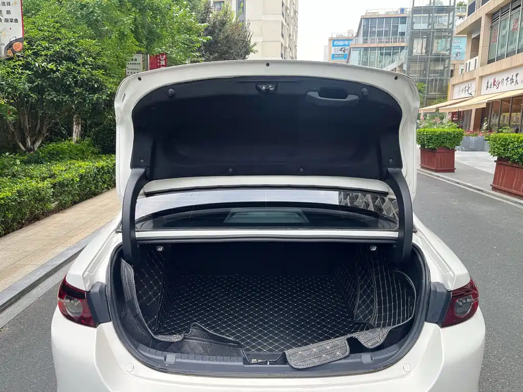 Mazda 3 Axela — миниатюра 11