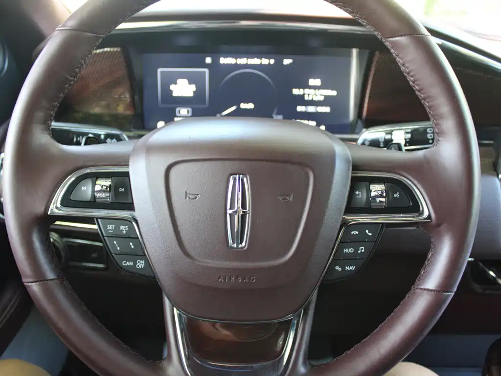 Lincoln Navigator — миниатюра 30