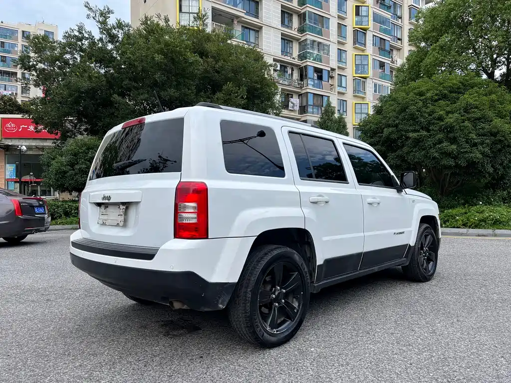 Jeep Patriot — миниатюра 6