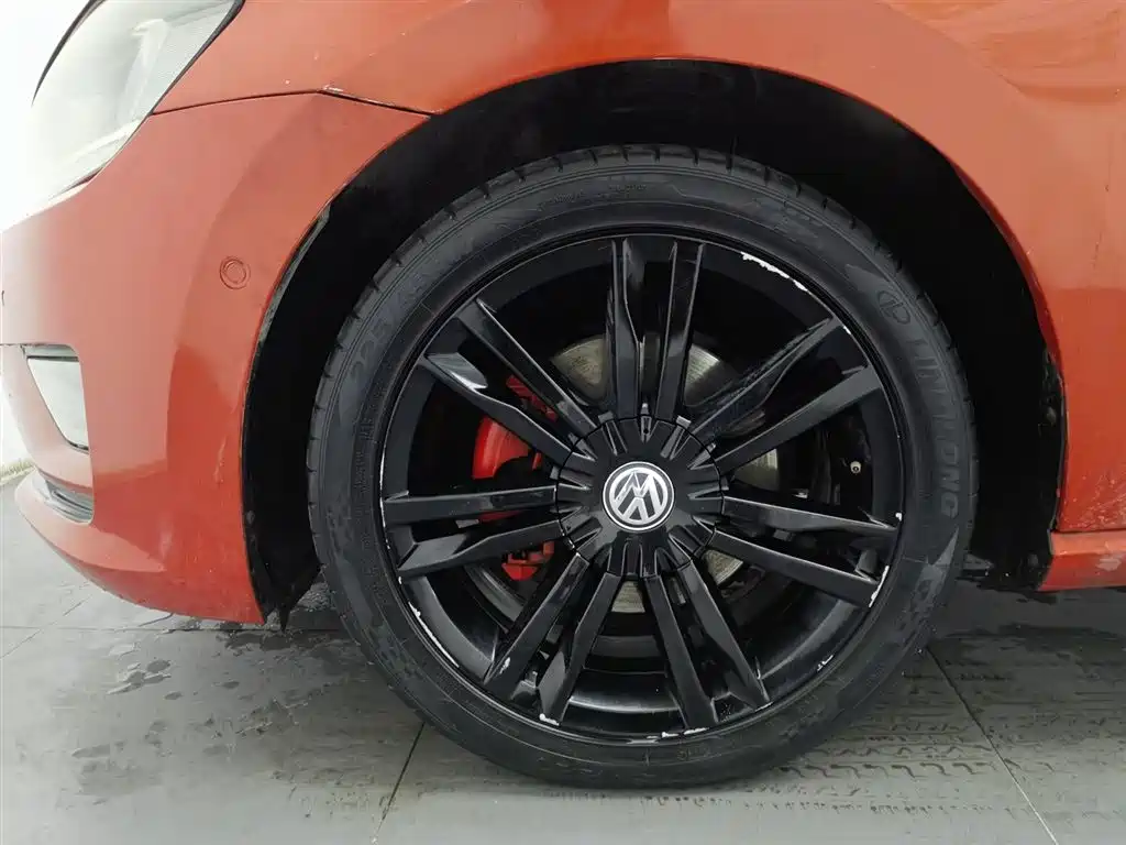 VOLKSWAGEN GOLF*JIAYU