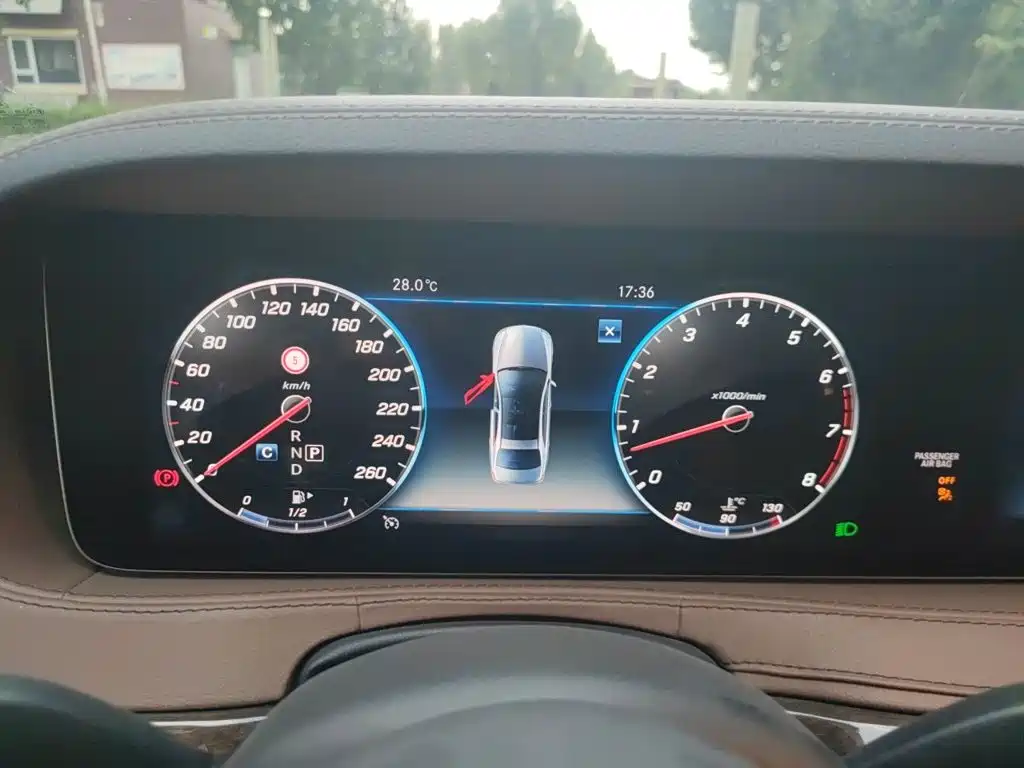 Mercedes-Benz S-Class — миниатюра 12
