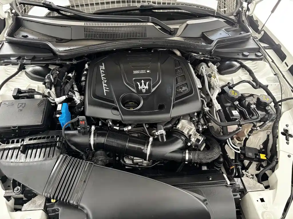 Maserati Ghibli — миниатюра 30