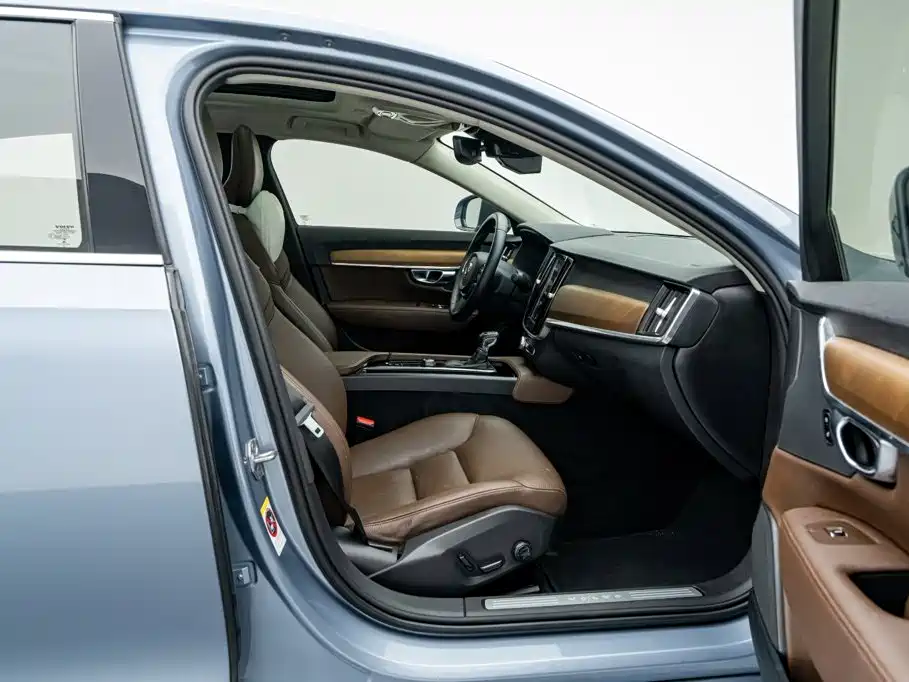 Volvo S90 — миниатюра 14